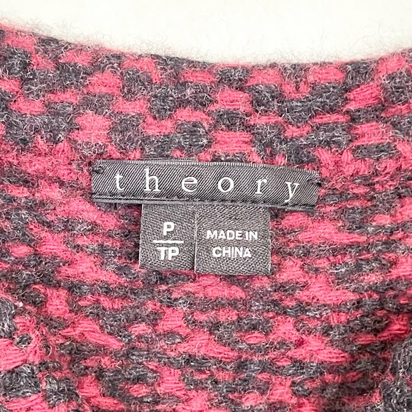 Theory Women's Red Black Wool Knit Ambril Loryelle Cardigan Sweater Size P/TP - Picture 8 of 9
